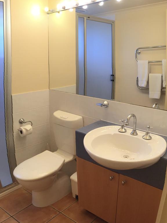 Horizons Beachfront Apartment Порт-Фейри Экстерьер фото